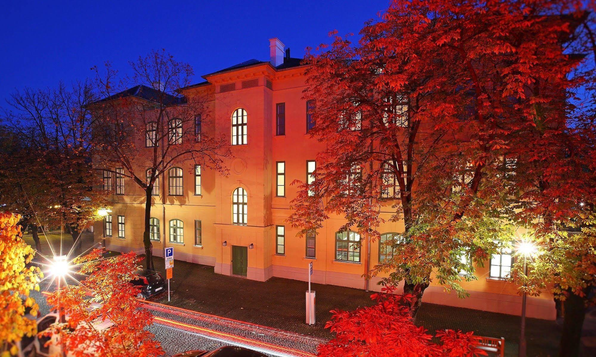 Ipoly Hotel Boutique Rooms & Suites Балатонфюред Экстерьер фото
