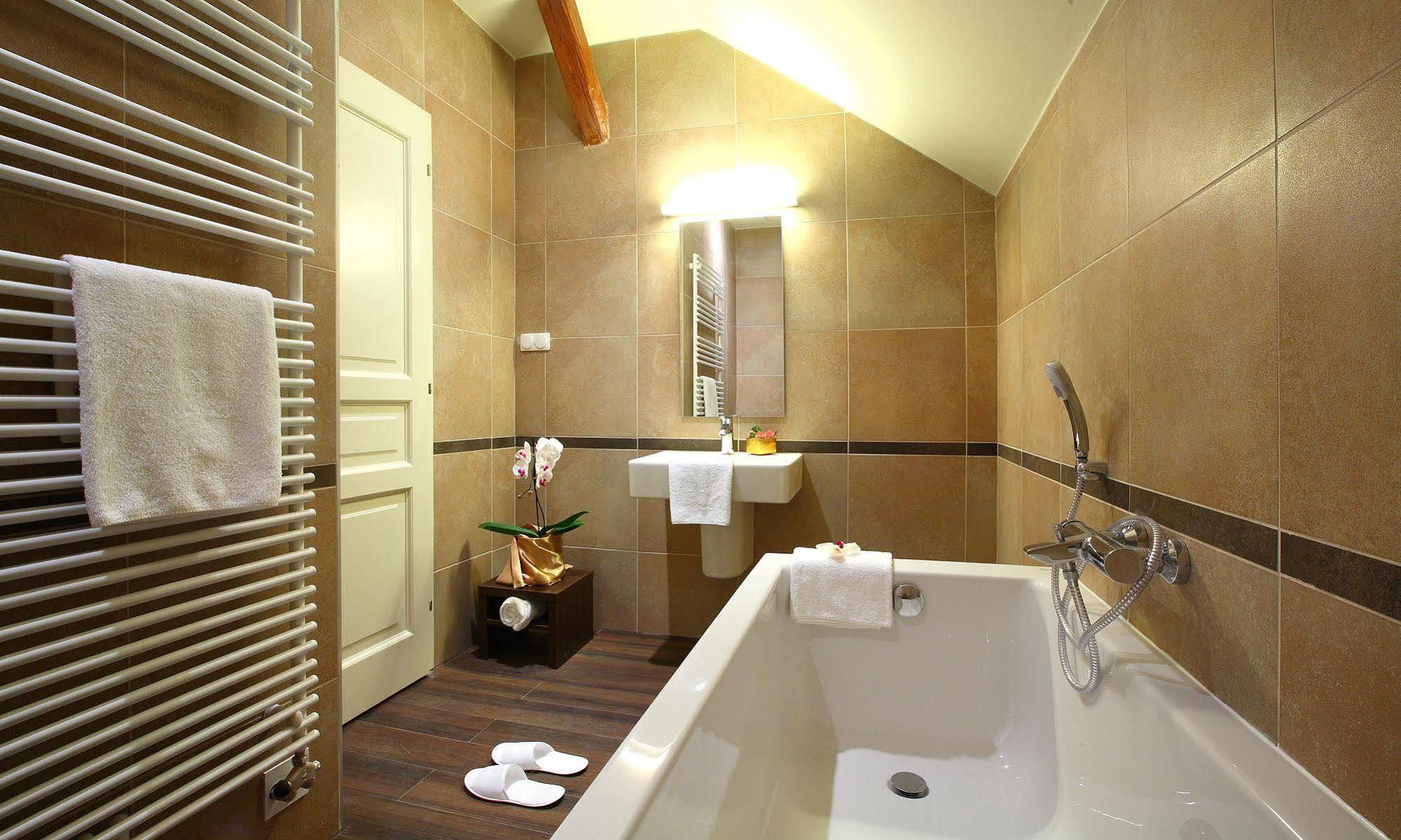 Ipoly Hotel Boutique Rooms & Suites Балатонфюред Экстерьер фото