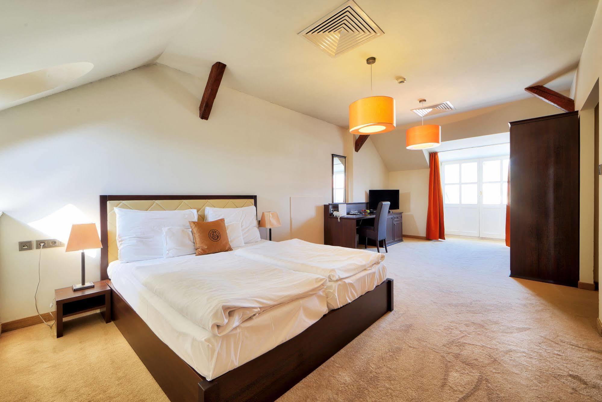 Ipoly Hotel Boutique Rooms & Suites Балатонфюред Экстерьер фото