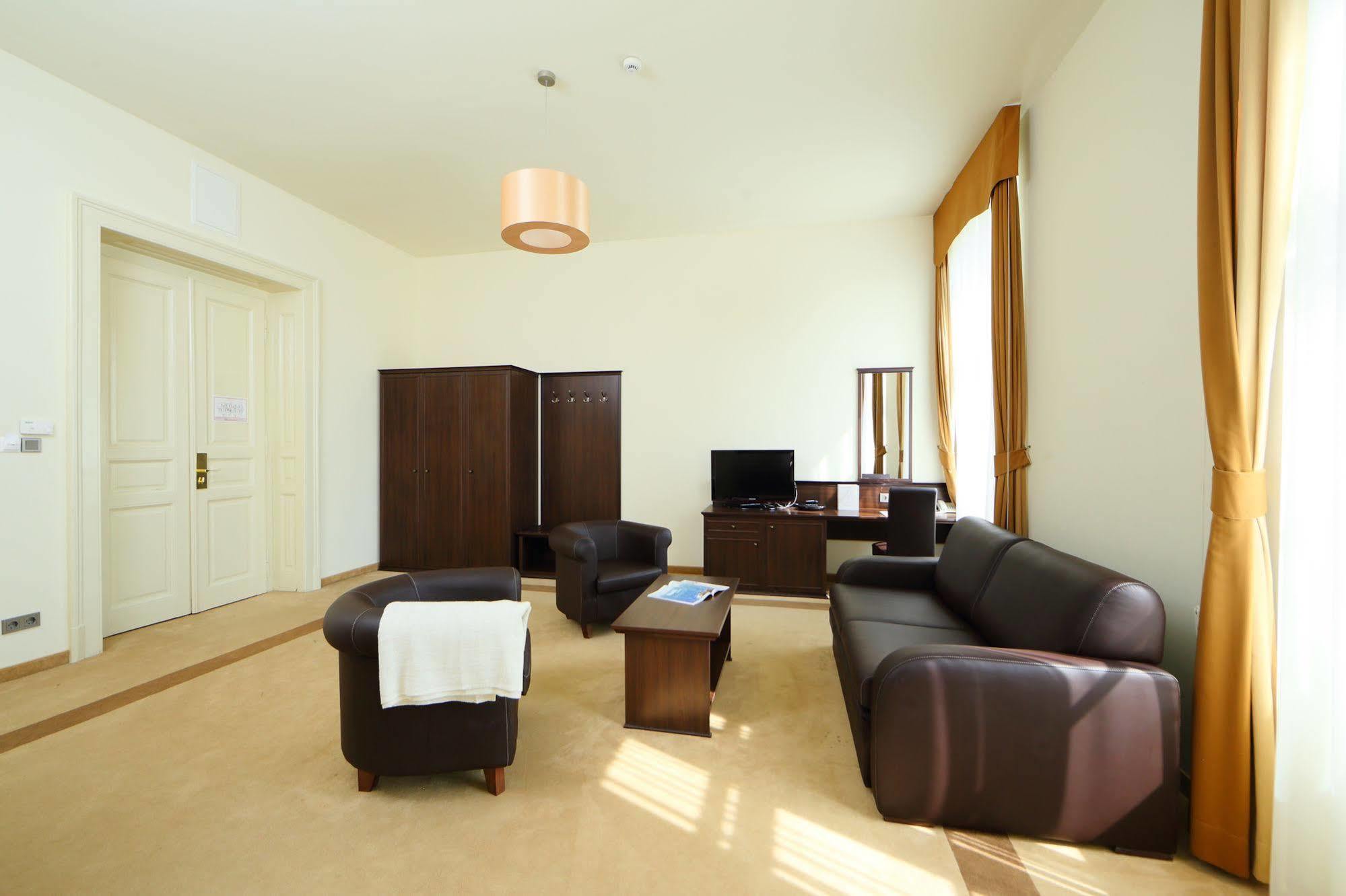 Ipoly Hotel Boutique Rooms & Suites Балатонфюред Экстерьер фото